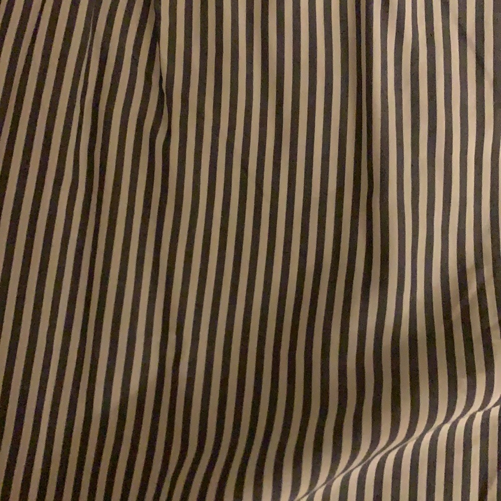 V Neck Tank - Picture 2 of 3